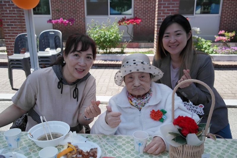 4_ej9Ud018svc2g219bi9nc68_sifvxa.jpg
